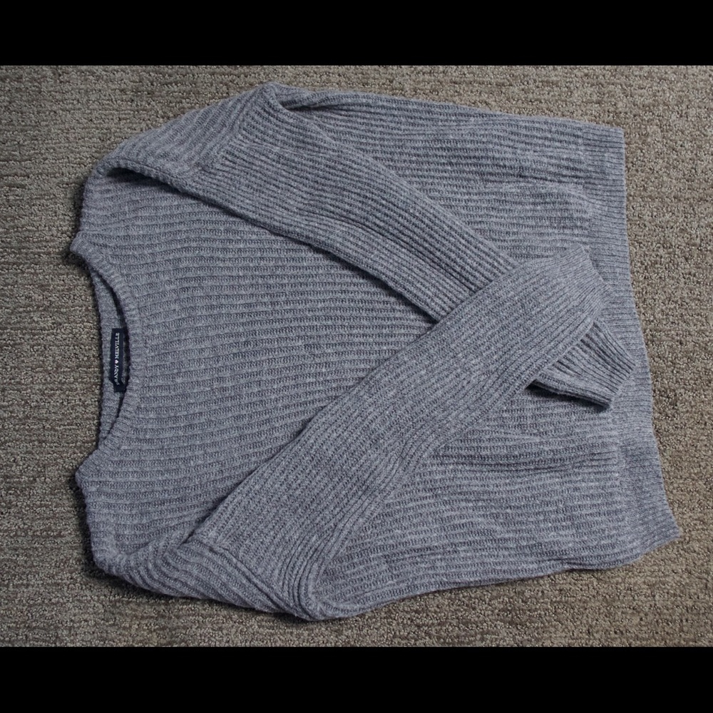 Brandy Melville Grey Knit Pullover Sweater